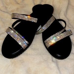 Cushionaire sandals size 10